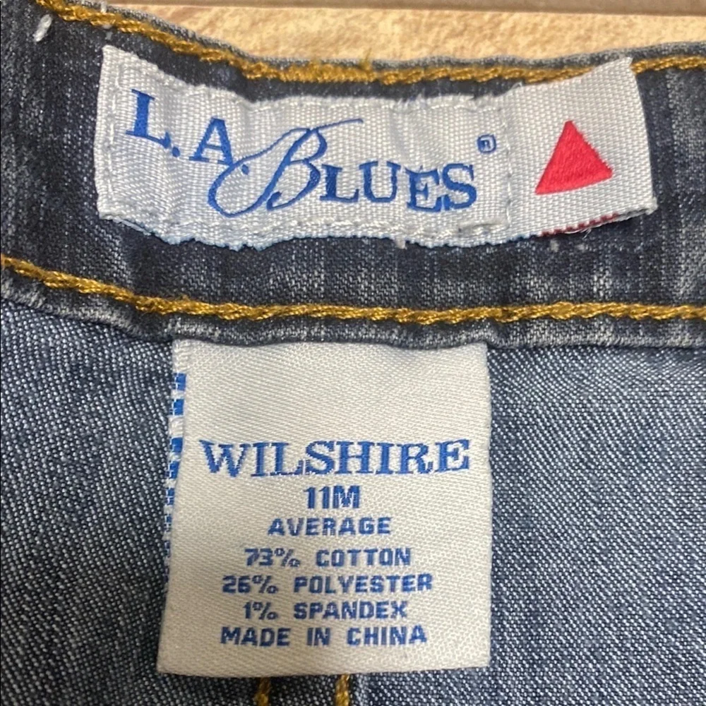 Vintage Dark Blue Size 11M Average High Rise Wide Leg Jeans